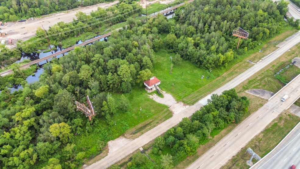 14815 I-45, Conroe, TX for sale - Building Photo - Image 3 of 7