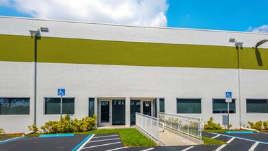 1400 NW 88th Ave, Doral, FL for lease Building Photo- Image 2 of 5