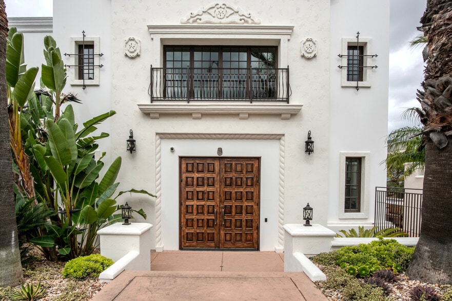 4650 Overland Ave, San Diego, CA for lease - Building Photo - Image 2 of 12