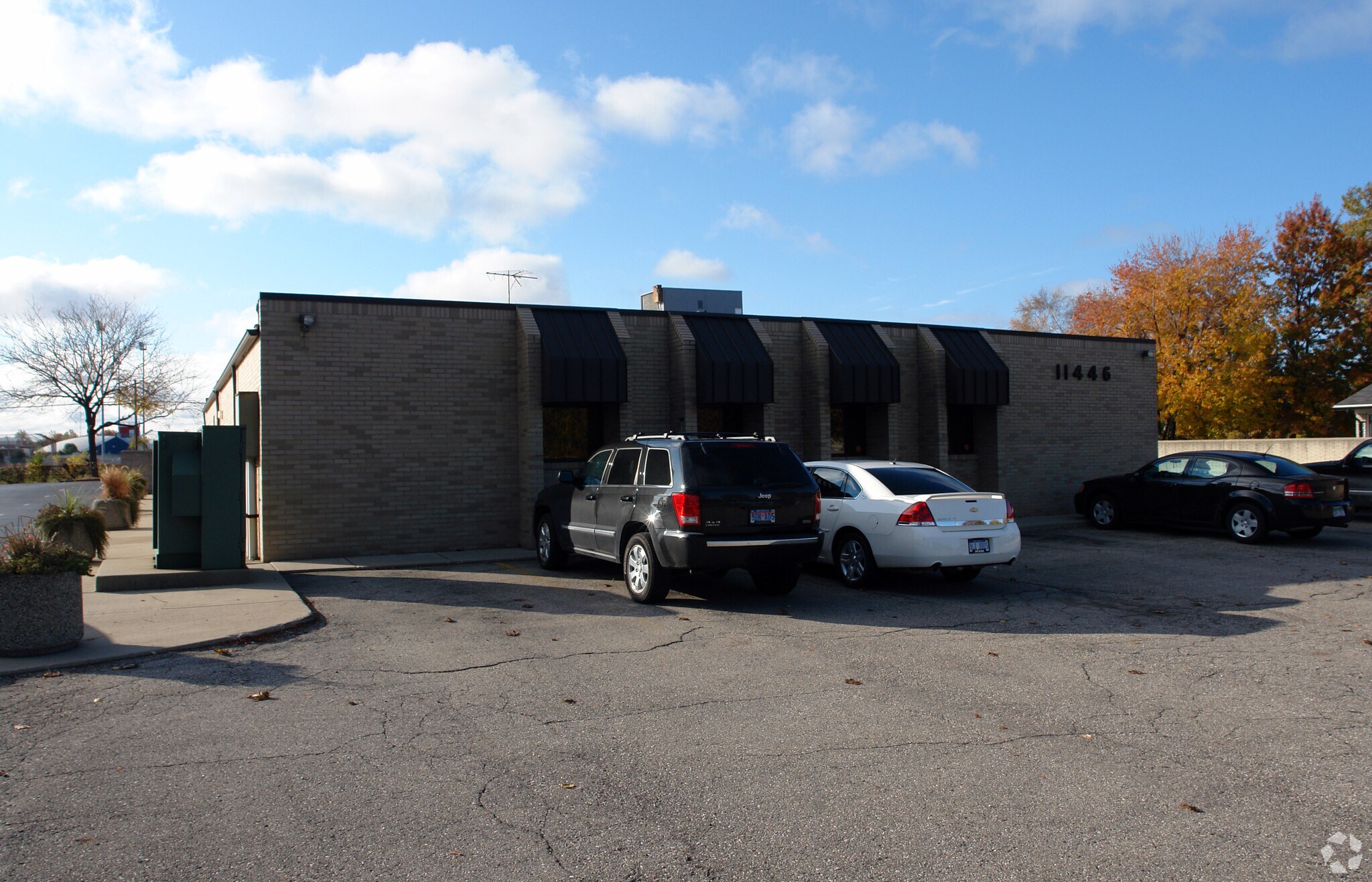 11446 E 13 Mile Rd, Warren, MI for sale Primary Photo- Image 1 of 1