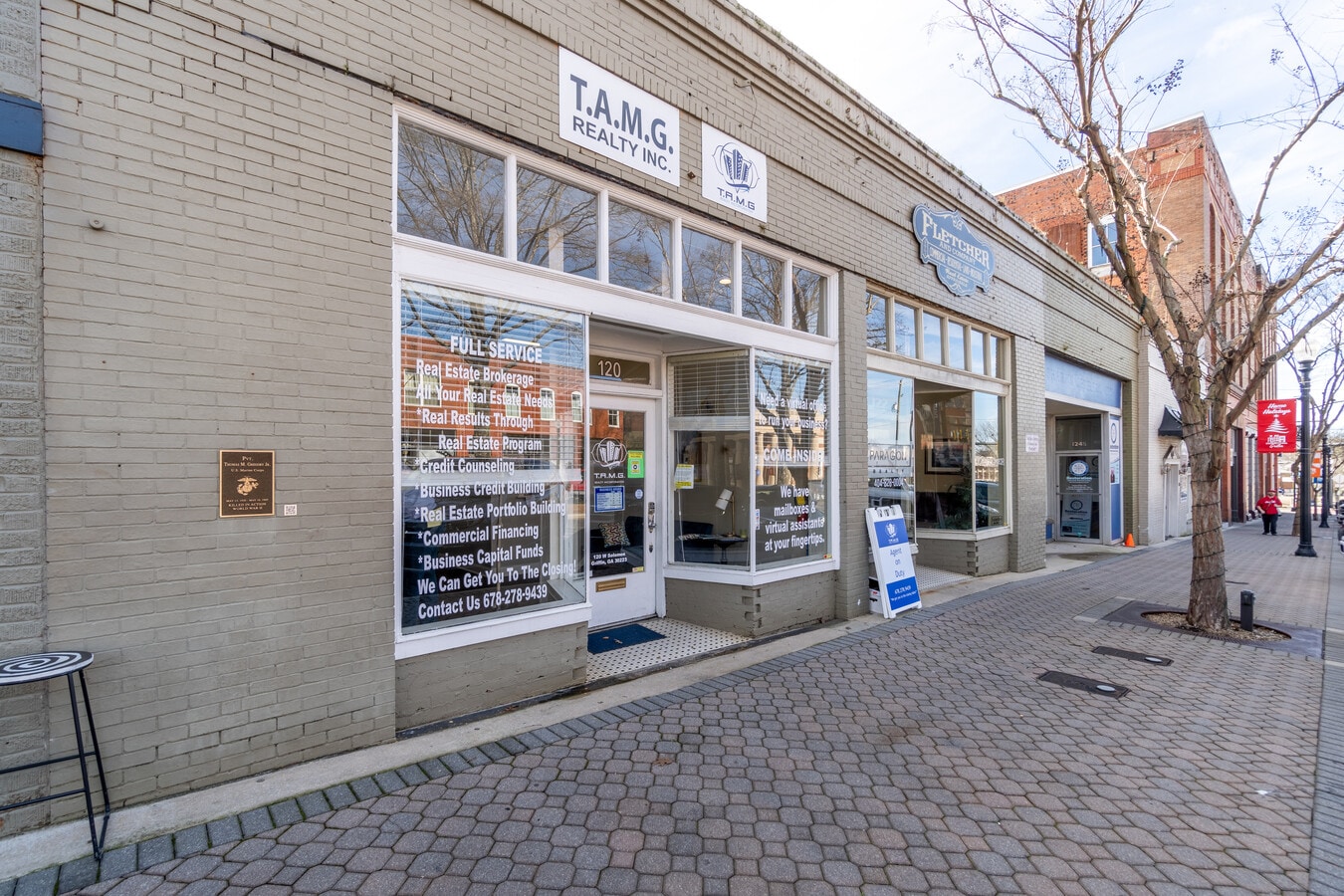 120 W Solomon St, Griffin, GA 30223