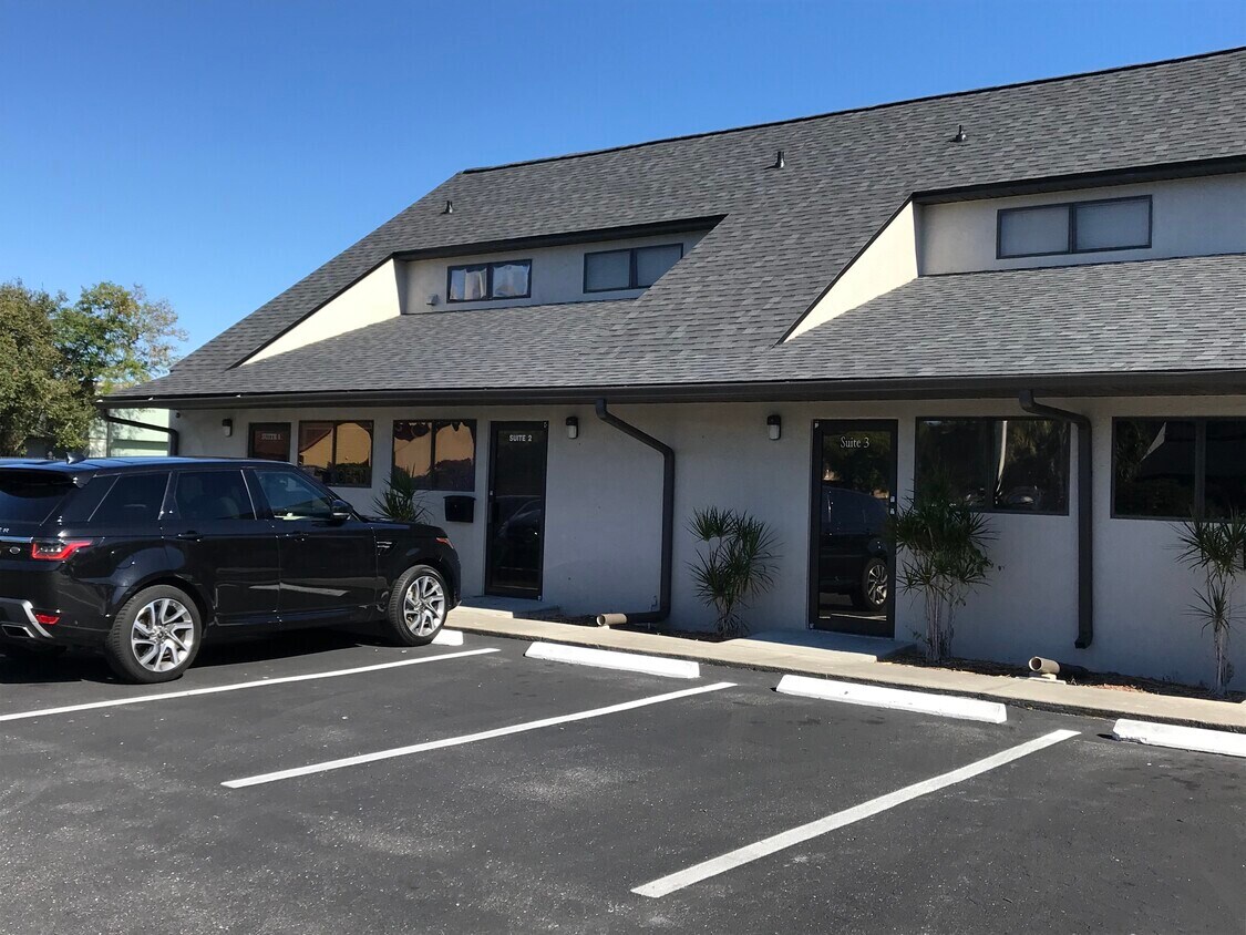 5245 Ramsey Way, Fort Myers, FL for sale Primary Photo- Image 1 of 1