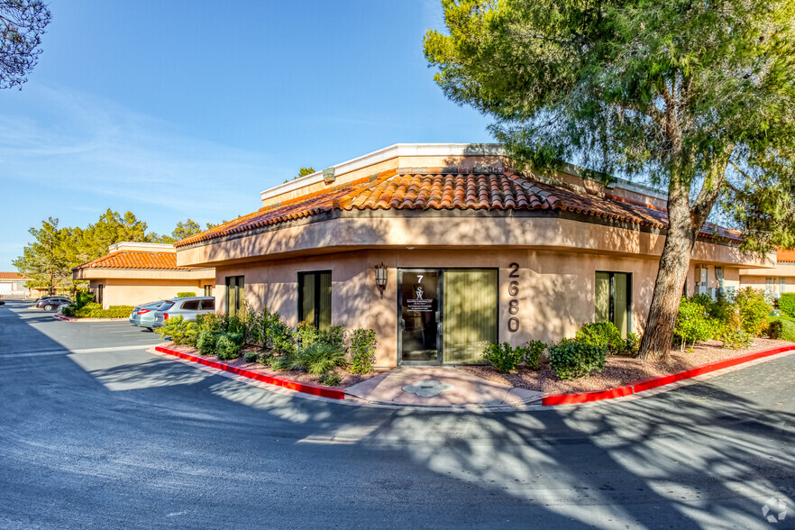 2680 Chandler Ave, Las Vegas, NV for lease - Primary Photo - Image 1 of 5