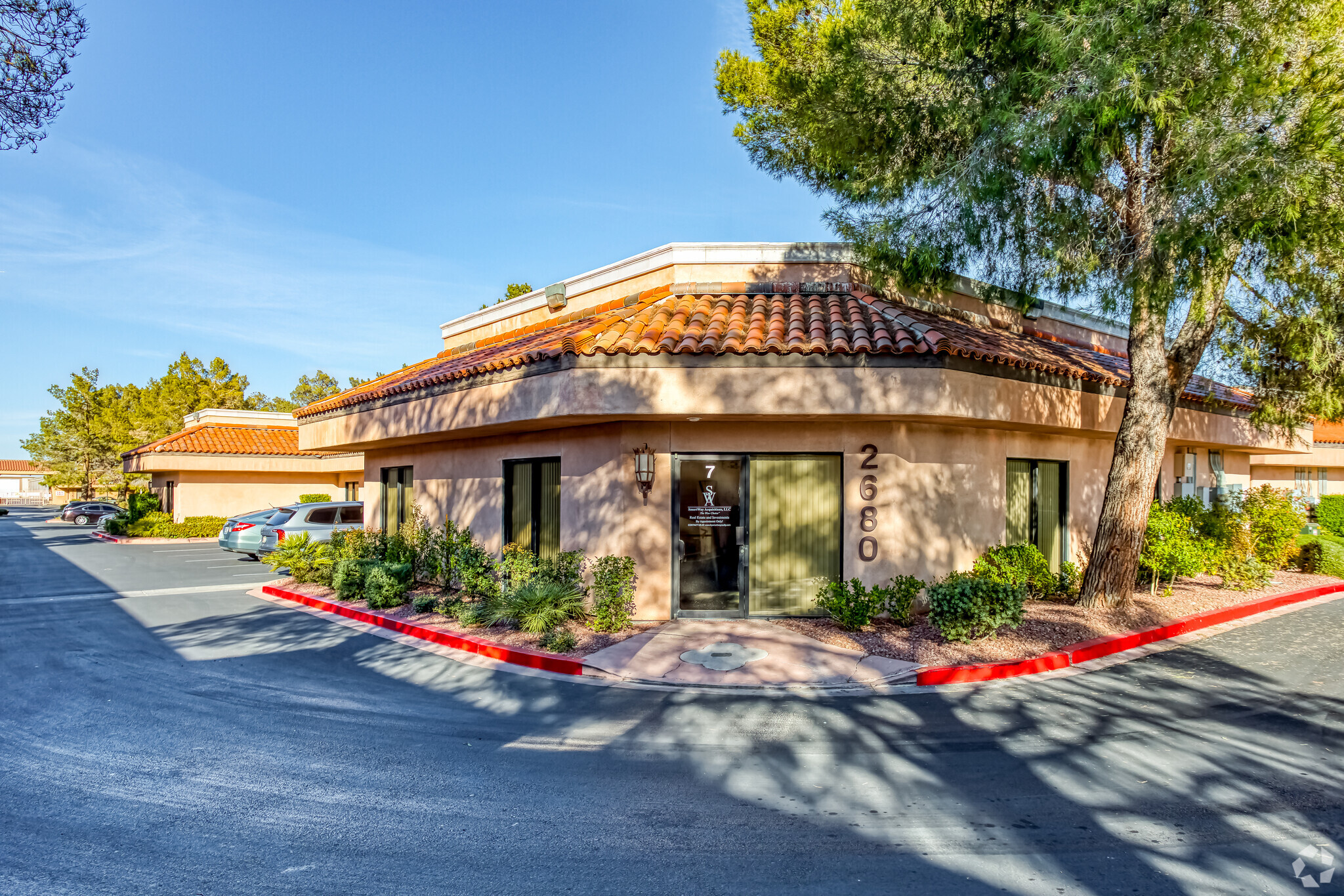 2680 Chandler Ave, Las Vegas, NV for lease Primary Photo- Image 1 of 6