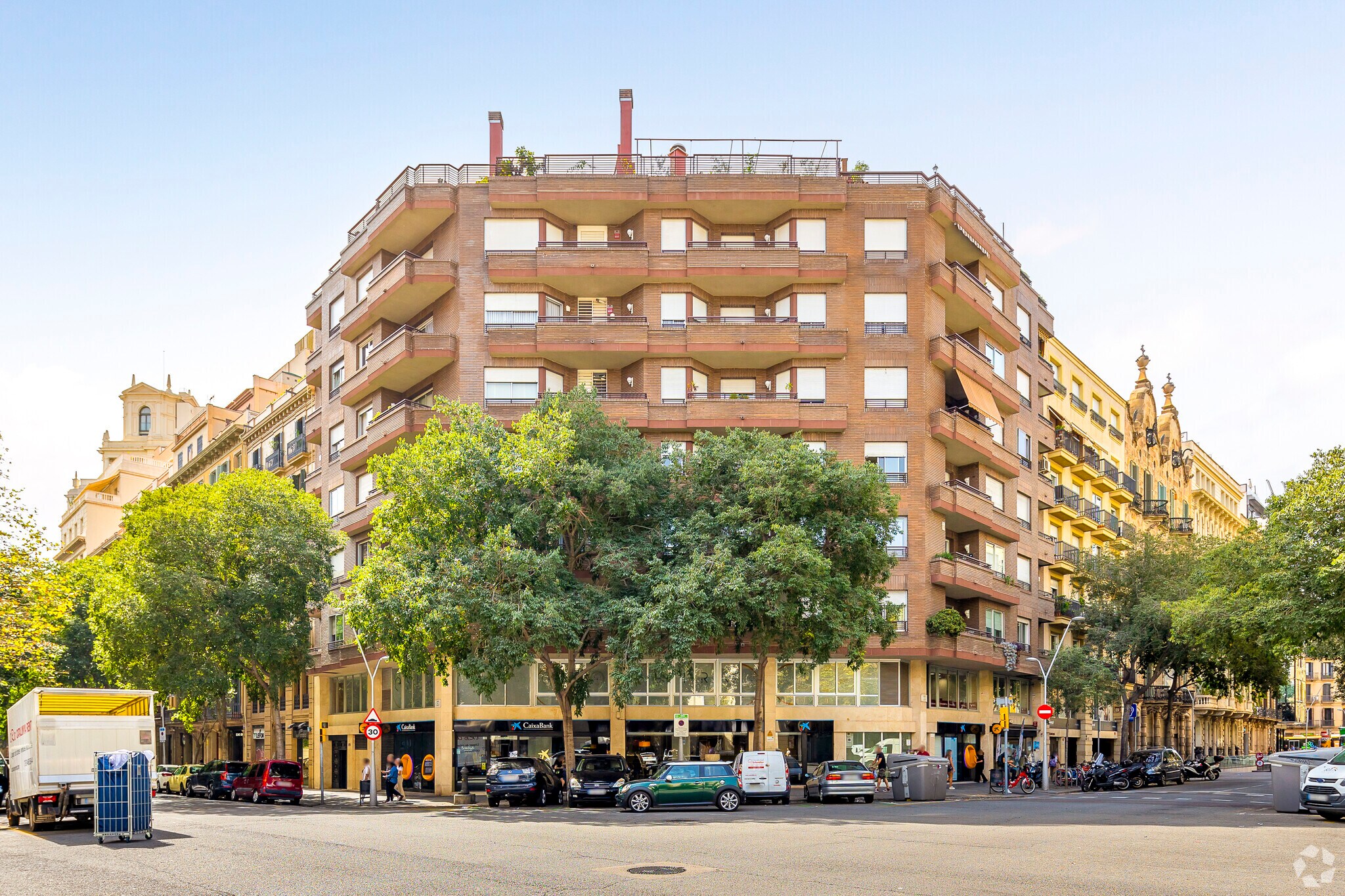 Carrer del Bruc, 29, Barcelona, Barcelona for lease Primary Photo- Image 1 of 6