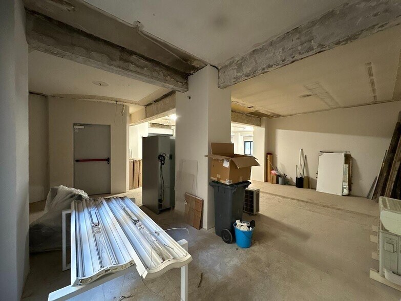 Office in Zaragoza, Zaragoza for lease - Interior Photo - Image 2 of 86