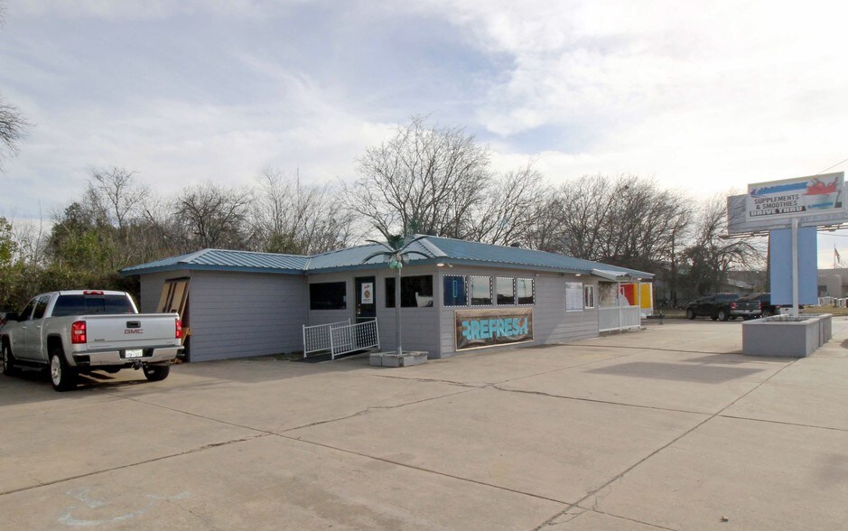 1100 La Salle Ave, Waco, TX for sale - Building Photo - Image 1 of 1