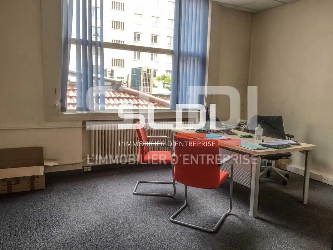 Office in Lyon for lease Interior Photo- Image 1 of 6