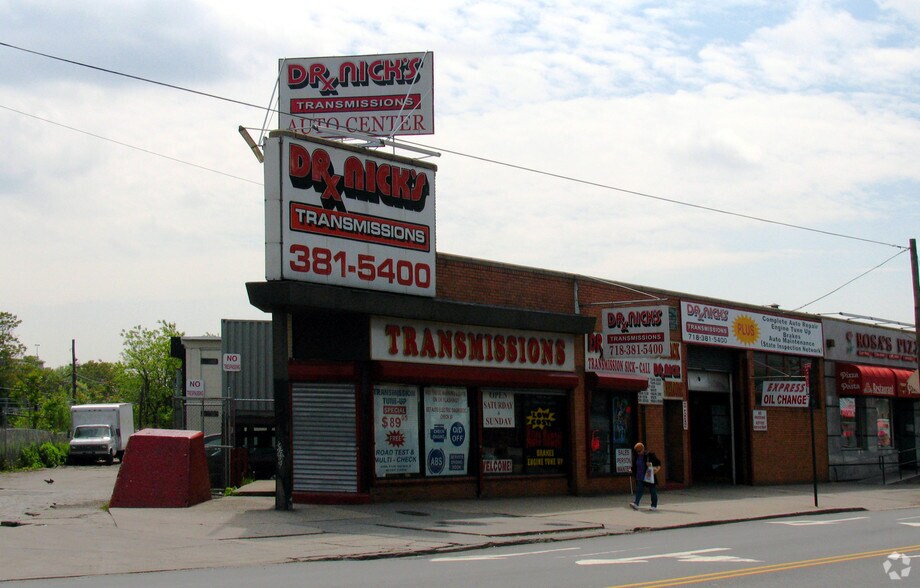 6261 Fresh Pond Rd, Flushing, NY for sale - Building Photo - Image 1 of 1