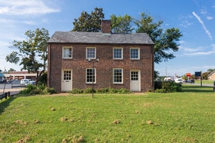 2800 Princess Anne St, Fredericksburg VA - Loft