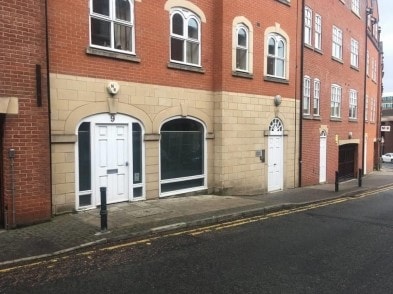 9 Kingsway, Altrincham for sale - Primary Photo - Image 1 of 1