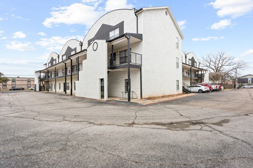 512 Daughtrey Ave, Waco, TX for sale - Building Photo - Image 1 of 1