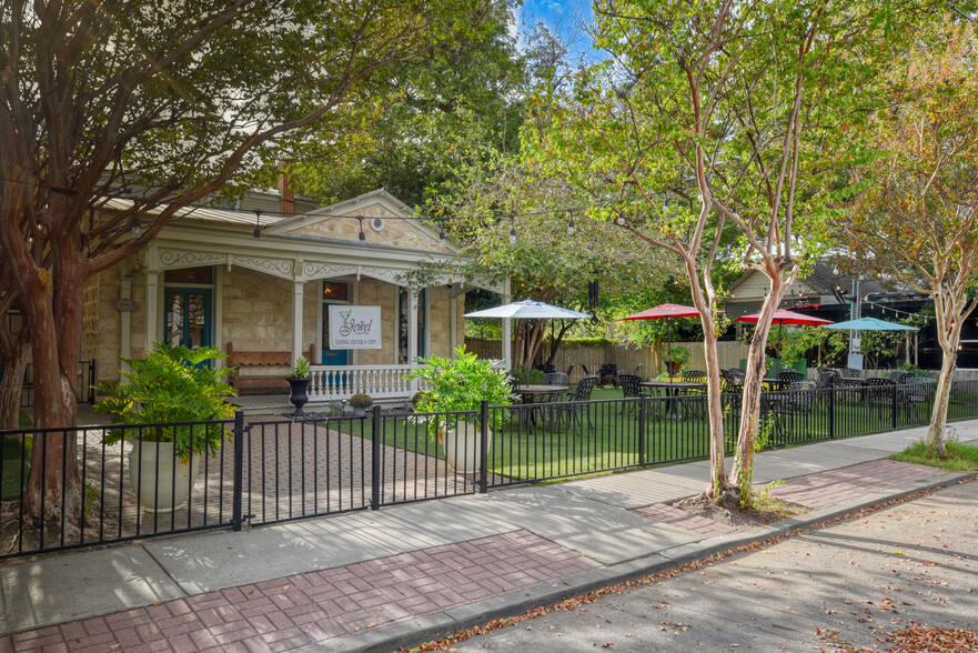 1102 S Alamo St, San Antonio, TX for sale - Building Photo - Image 1 of 28