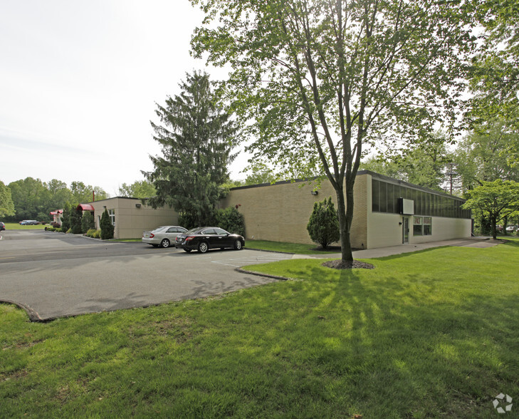 1-37 Rockland Park Ave, Tappan, NY for lease - Building Photo - Image 3 of 5