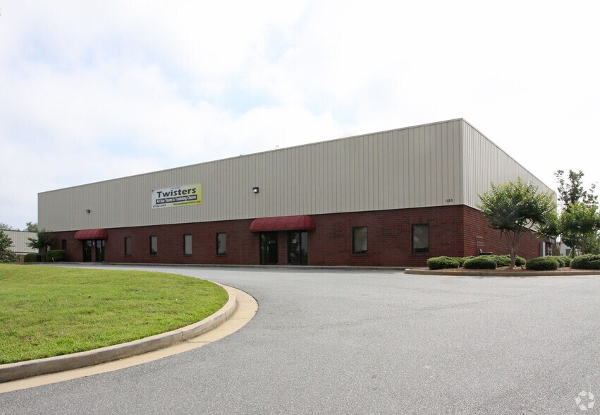 1180 Samples Industrial Dr, Cumming, GA for lease - Building Photo - Image 1 of 3