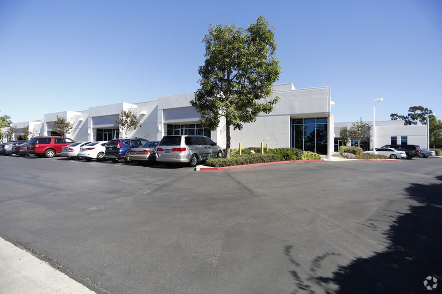 1950 E 220th St, Carson, CA for lease - Building Photo - Image 3 of 5