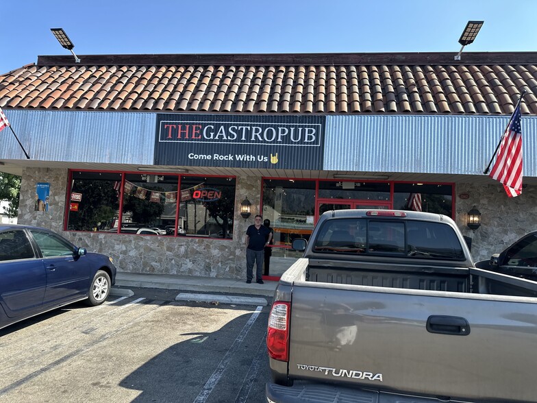 3538 E Foothill Blvd, Pasadena, CA for lease - Building Photo - Image 3 of 8