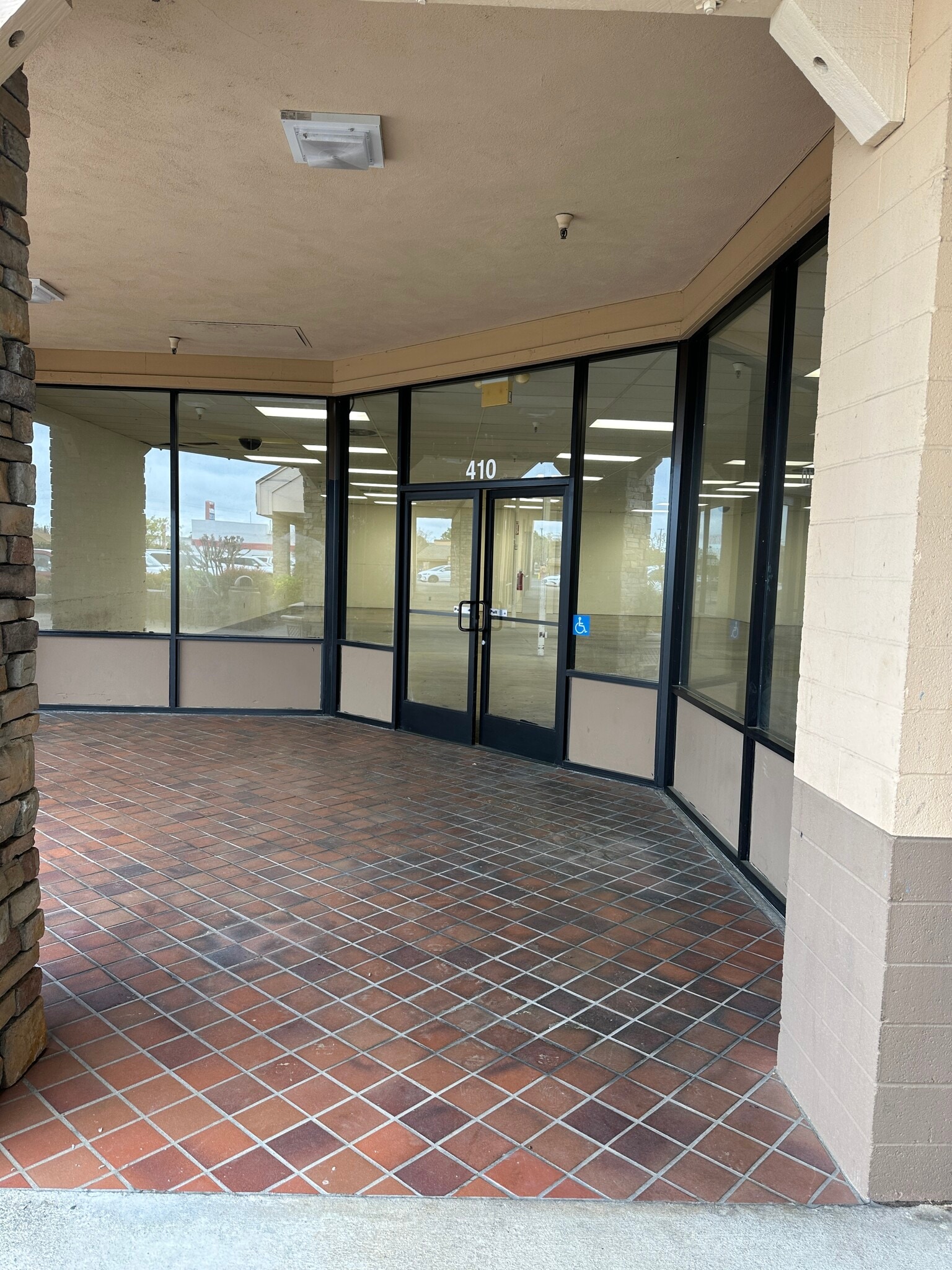 2483-2485 Notre Dame Blvd, Chico, CA for lease Building Photo- Image 1 of 6