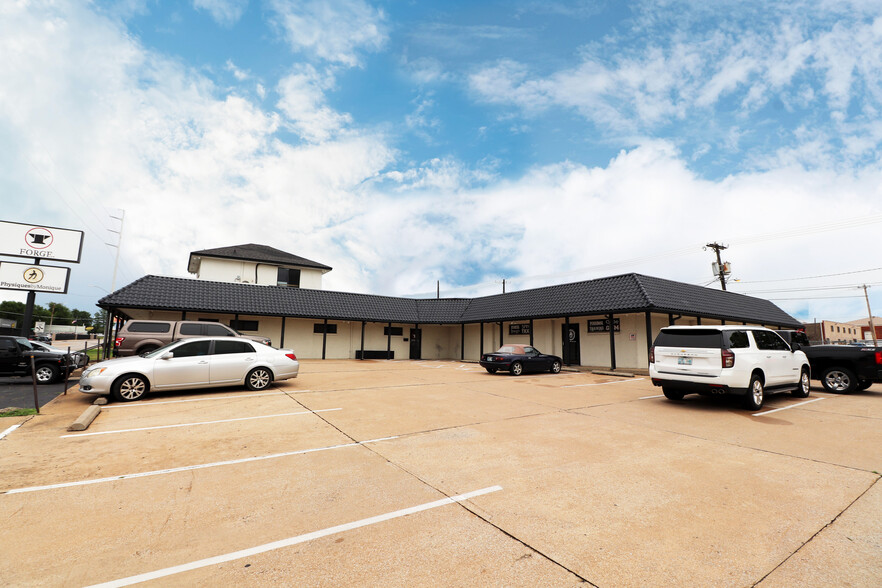 1314 E 3rd St, Tulsa, OK for lease - Building Photo - Image 1 of 4