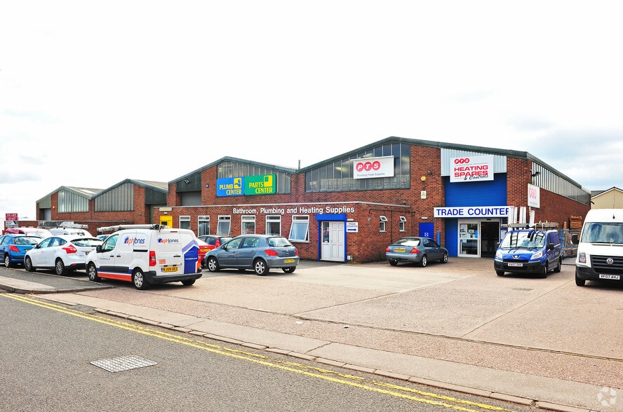 Stockton Close, Walsall for lease - Primary Photo - Image 1 of 6