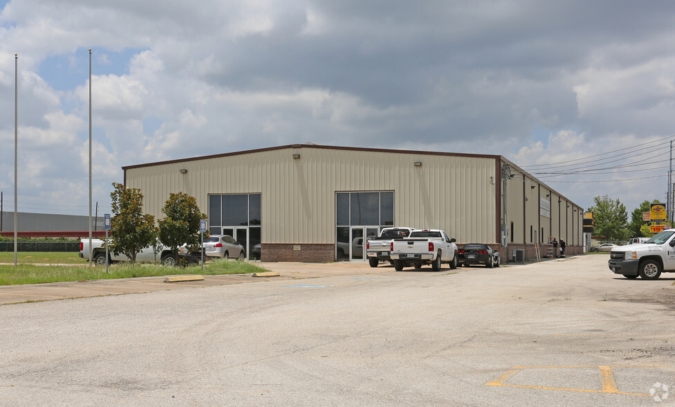 13802 Murphy Rd, Stafford, TX for lease - Primary Photo - Image 1 of 12