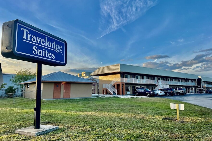 1527 US Highway 441 SE, Okeechobee, FL for sale - Building Photo - Image 2 of 13