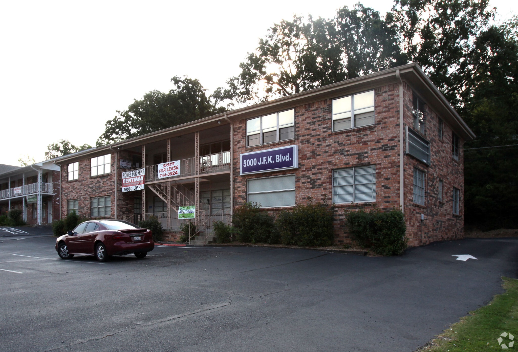 5000 John F Kennedy Blvd, North Little Rock, AR for lease Primary Photo- Image 1 of 6