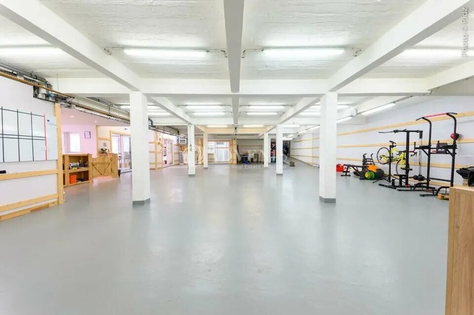 Industrial in La Bassée for sale Interior Photo- Image 1 of 11
