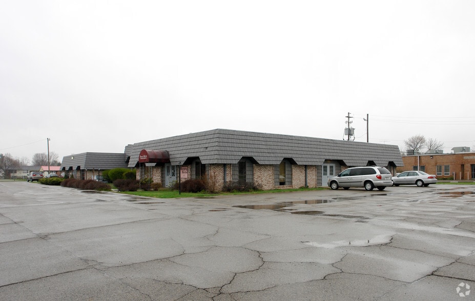 2112 Cherry Valley Rd, Newark, OH for lease - Building Photo - Image 3 of 5