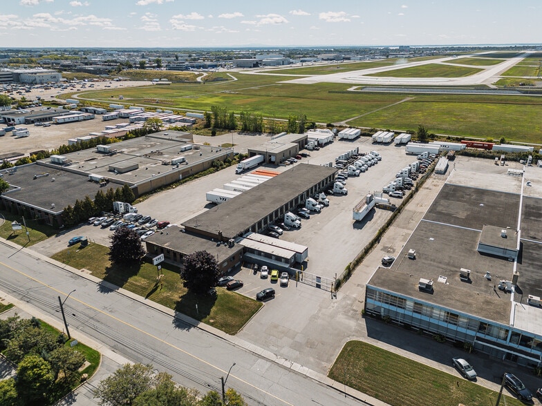 700 Montée de Liesse, Montréal, QC for sale - Aerial - Image 3 of 9