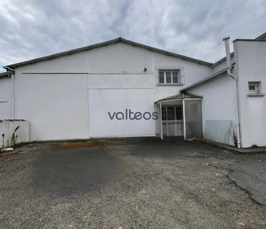 Flex in Toulouse for lease Building Photo- Image 1 of 5