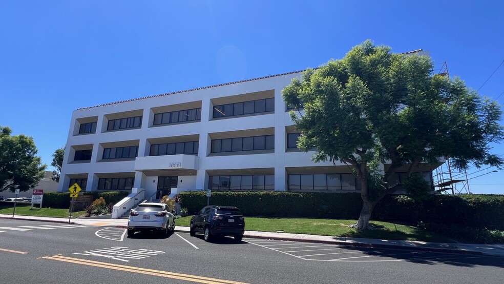 10861 Cherry St, Los Alamitos, CA for lease - Building Photo - Image 1 of 13