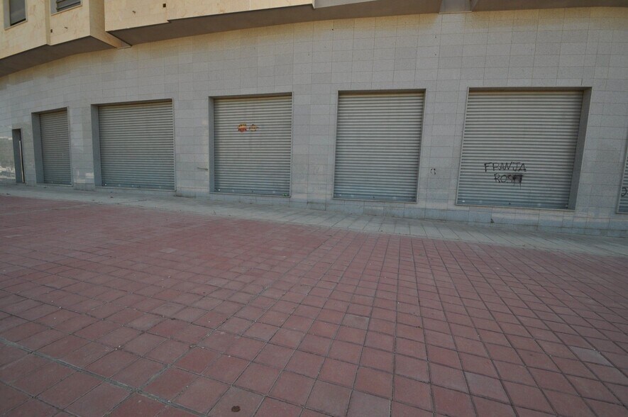 Retail in Elda for sale - Building Photo - Image 3 of 11