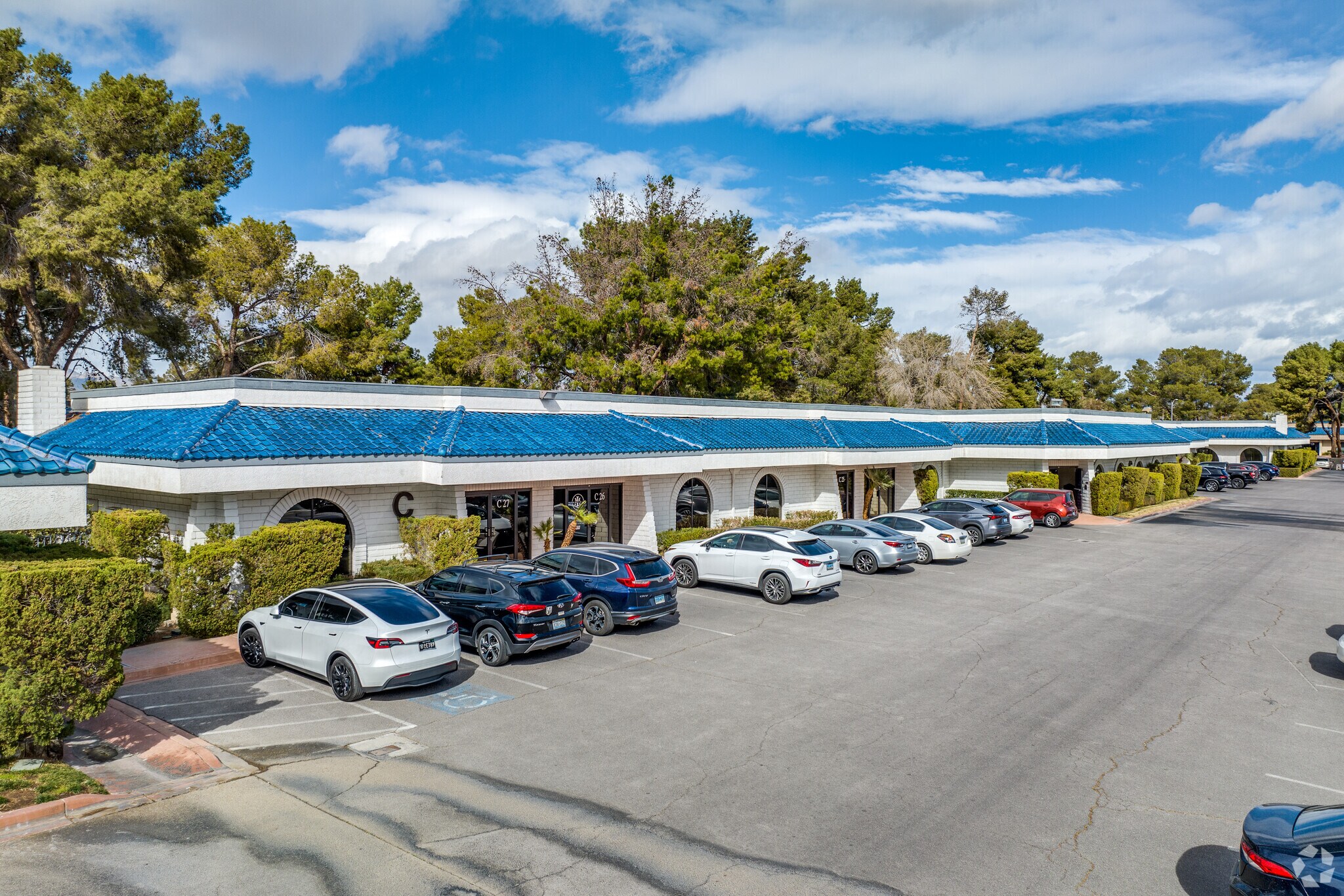 601 S Rancho Dr, Las Vegas, NV for lease Primary Photo- Image 1 of 53