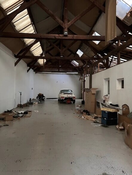 Flex in Saint-Maur-des-Fossés for sale - Building Photo - Image 2 of 2