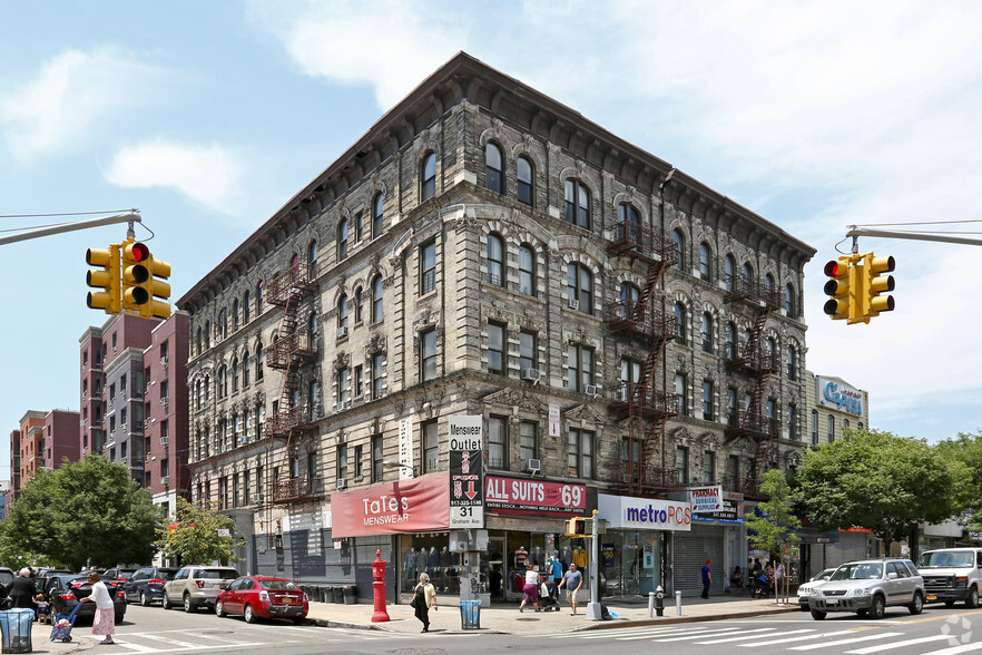 31-35 Graham Ave, Brooklyn, NY for sale - Primary Photo - Image 1 of 1