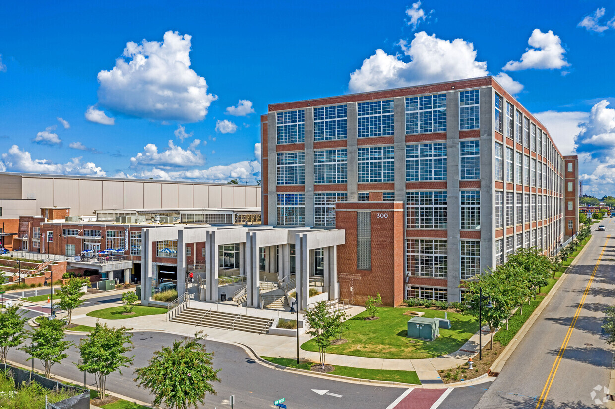 300 Technology Center Way, Rock Hill, SC for lease Building Photo- Image 1 of 13