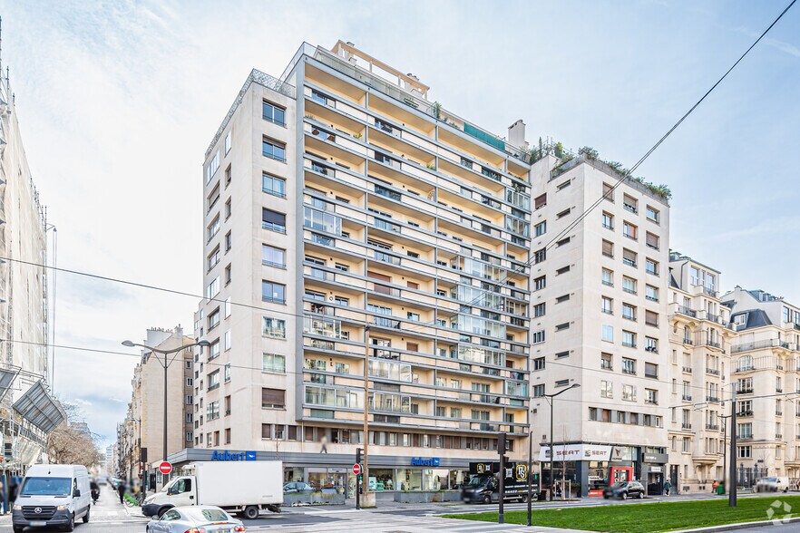 Multifamily in 47-49 Rue Guersant, Paris for sale - Building Photo - Image 2 of 2