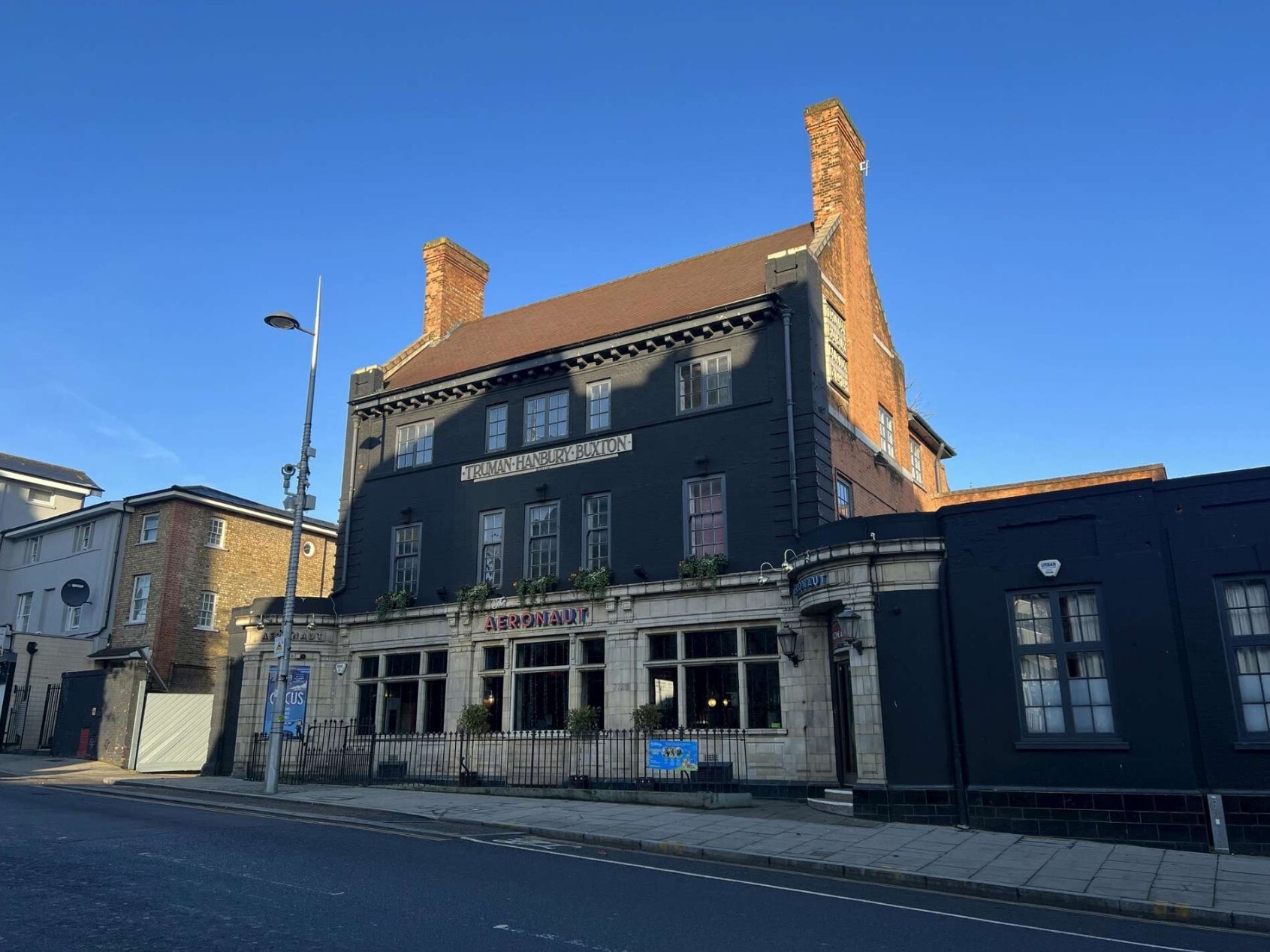 264 High St, London for lease Building Photo- Image 1 of 4