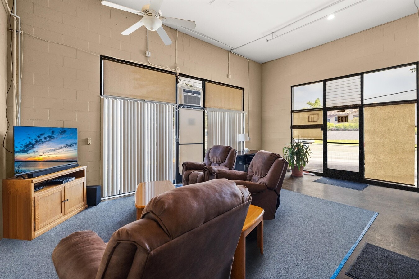 4237 Carpinteria Ave Unit AB