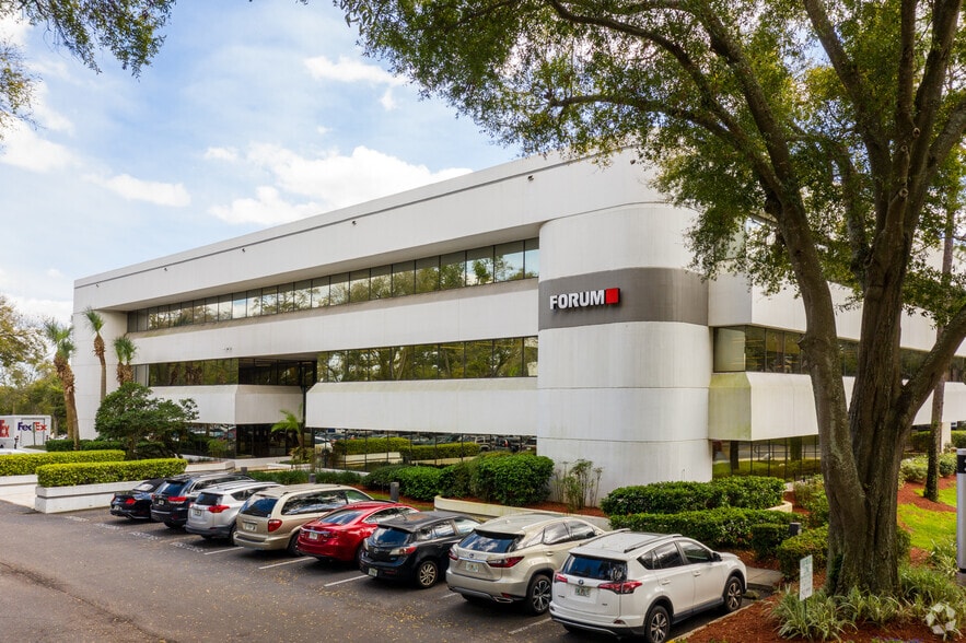 225 S Westmonte Dr, Altamonte Springs, FL for lease - Primary Photo - Image 1 of 15