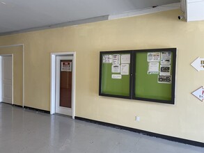 94-333 Waipahu Depot St, Waipahu, HI for lease Lobby- Image 1 of 5