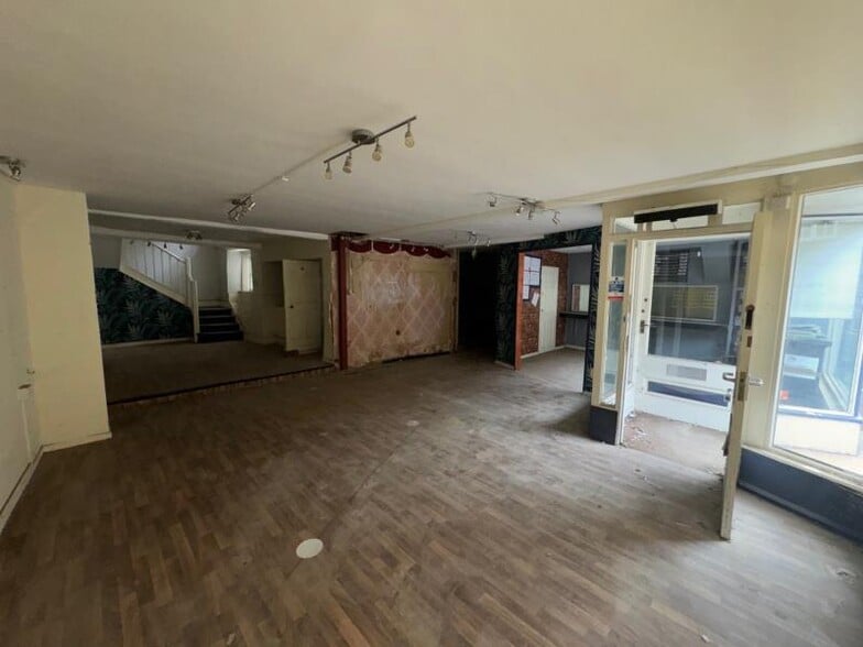 36 Long St, Sherborne for sale - Interior Photo - Image 3 of 4