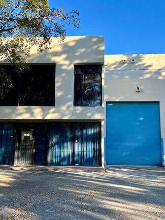 More details for 7080-7088 NW 50th St, Miami, FL - Industrial for Sale