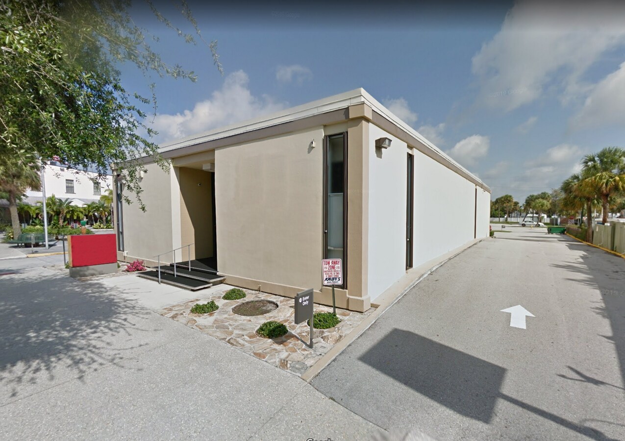 1939 NE Jensen Beach Blvd, Jensen Beach, FL 34957