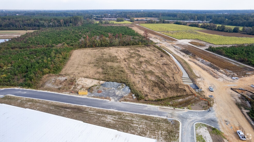 103 E Providence Blvd, Selma, NC for lease - Building Photo - Image 3 of 4