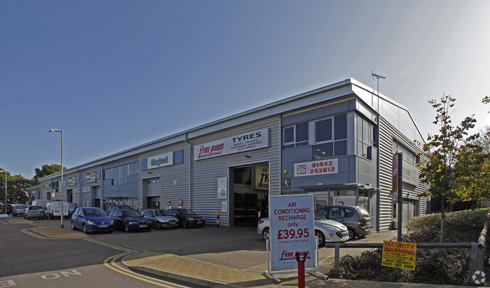 McDonald Way, Hemel Hempstead for lease - Primary Photo - Image 1 of 4