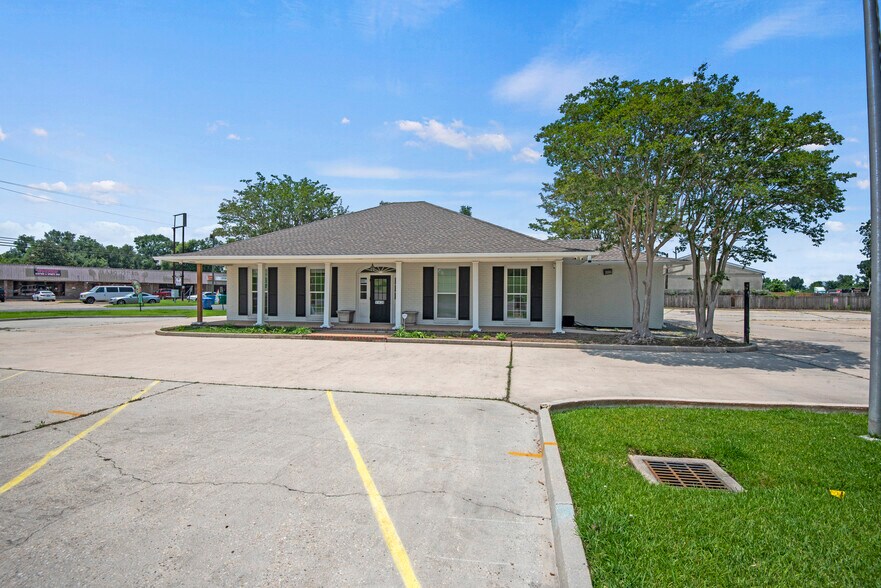11438 River Rd, Saint Rose, LA 70087 Office for Sale