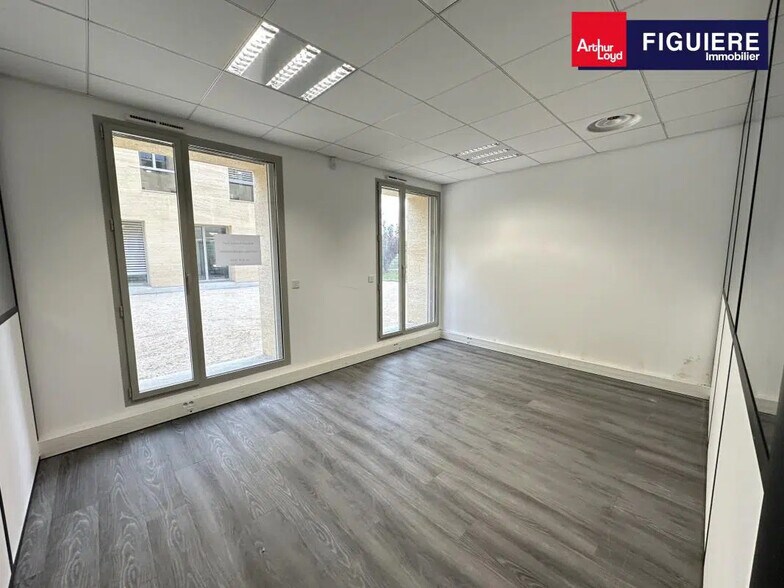 140 Avenue Du Douze Juillet 1998, Aix-en-Provence for lease - Building Photo - Image 2 of 9