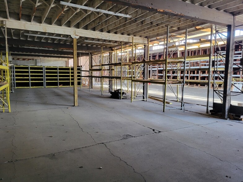 137 NE 2nd St, Prineville, OR for sale - Building Photo - Image 2 of 7